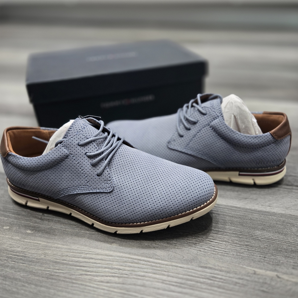 Tommy Hilfiger Warren casual oxford shoes in a light blue color Size 8.5 Mens